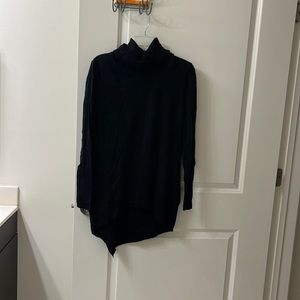 Tahari Women’s Handkerchief Turtleneck Tunic Sweater Size L